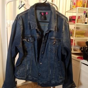 Torrid Medium Wash Denim Jacket Size 2